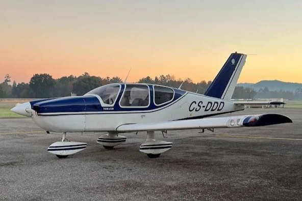 Avião TOBAGO TB10